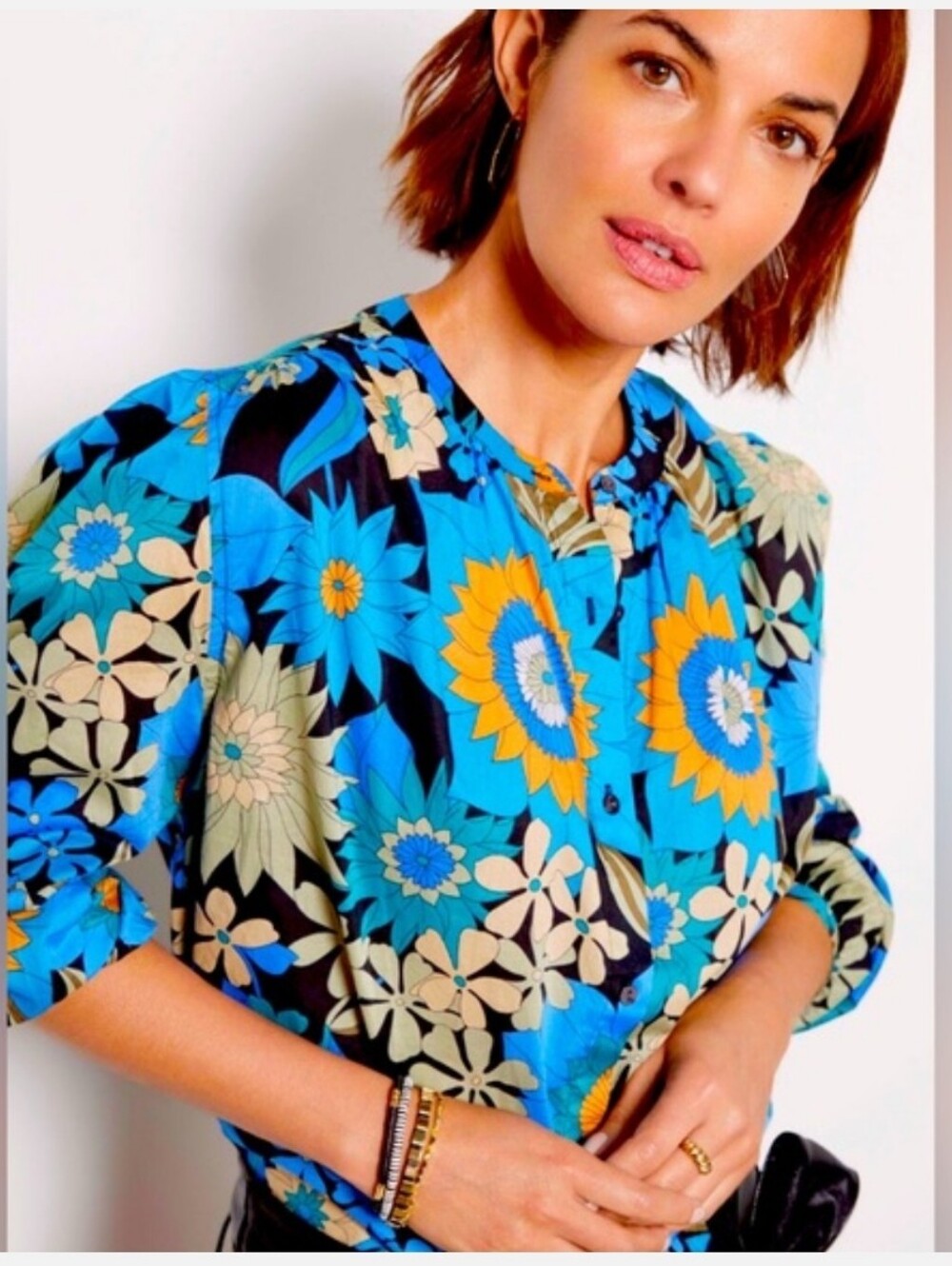 #144. Sonnet Azul Wildflowers Dynamic Floral Print Blouse - Picture 3 of 9